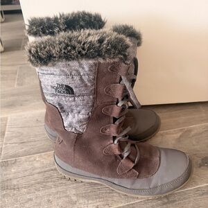 The North Face Women's Plum and Gray Winter Boots
